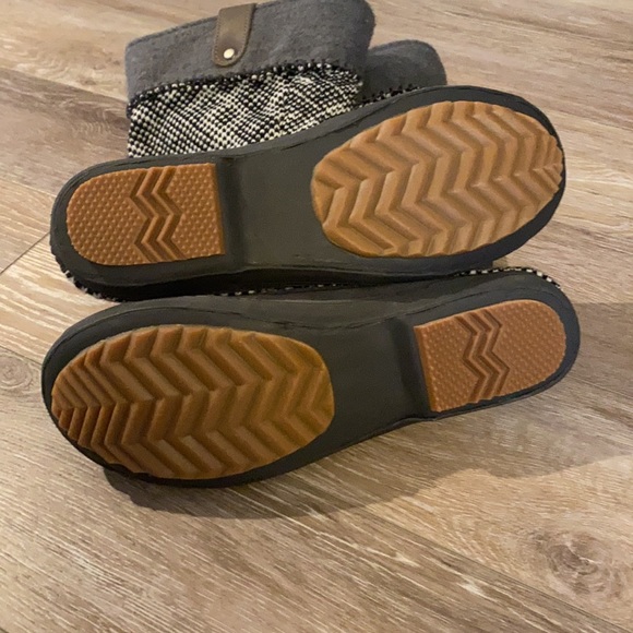 Sorel Boots - Picture 6 of 6